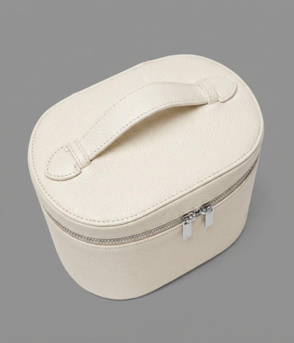 Angel's Vanity Bag - Off-white